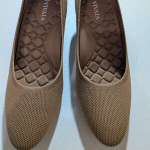 VIVAIA Aria Wedge Pointed Toe Shoes – Beige Knit – Size 36 (US 6) NWOT